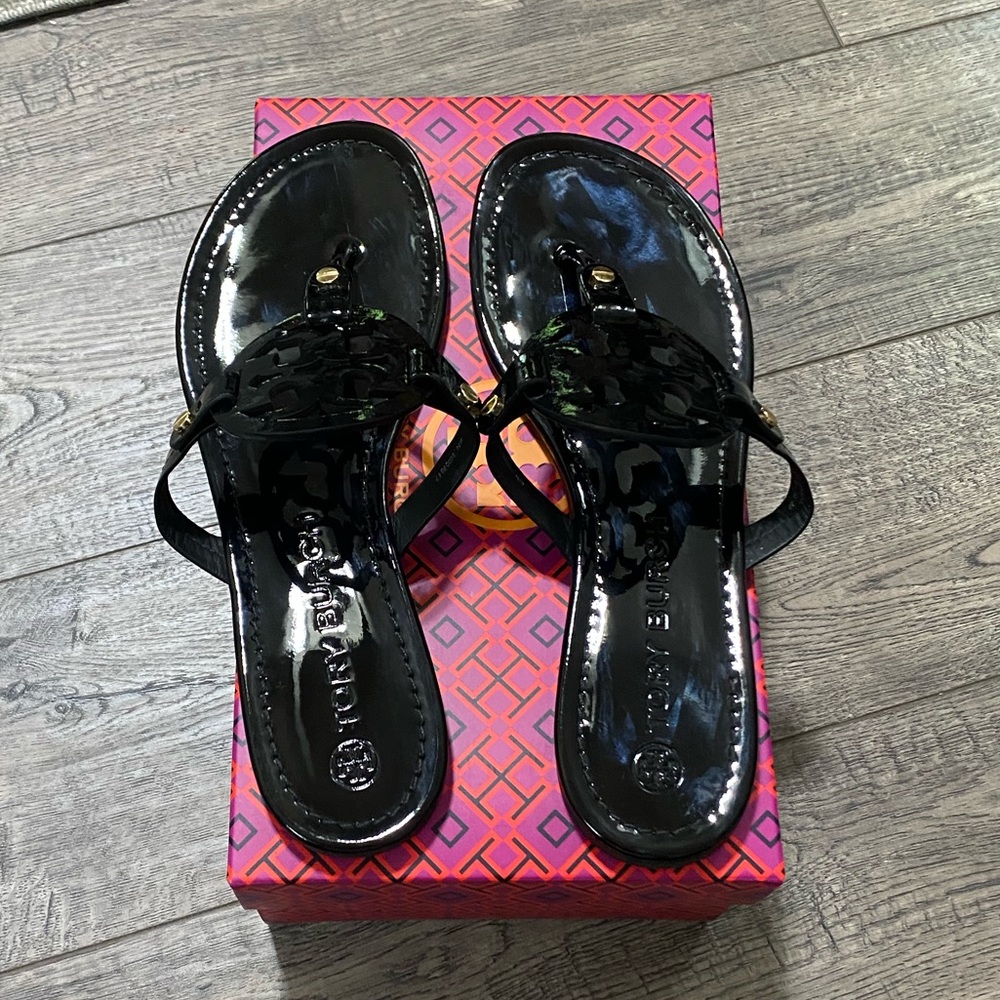 Like new Tory Burch perfect black patent leather Miller sandals